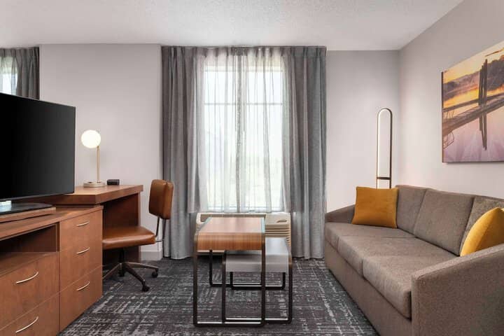 Room 10 of 71